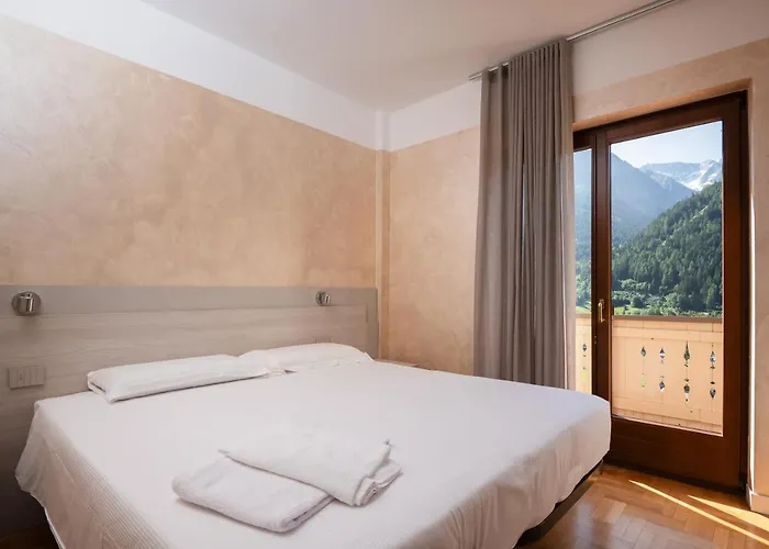 Hotel Vezza Alpine & Vezza dʼOglio
