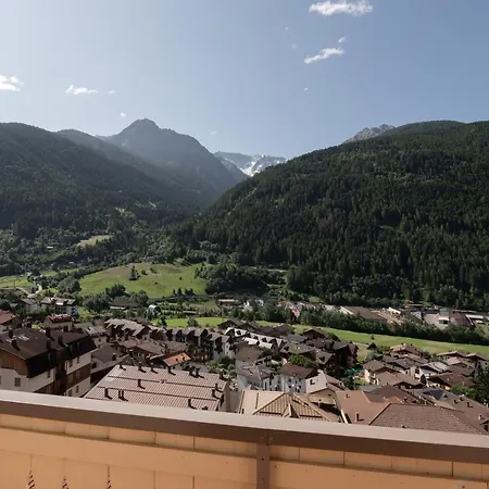 Vezza Alpine & Hotel Vezza d'Oglio