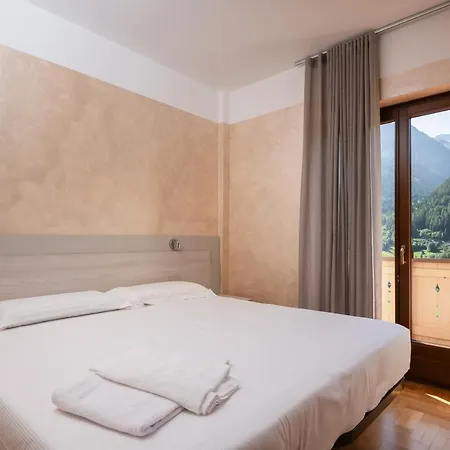 Hotel Vezza Alpine & Vezza dʼOglio
