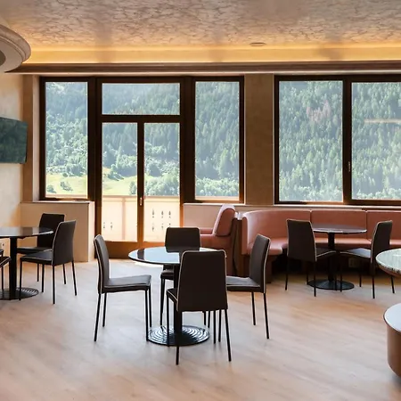 Vezza Alpine & 3* Vezza dʼOglio
